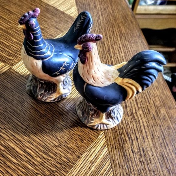 Rooster Salt & Pepper Shakers - NWOT - Picture 2 of 2